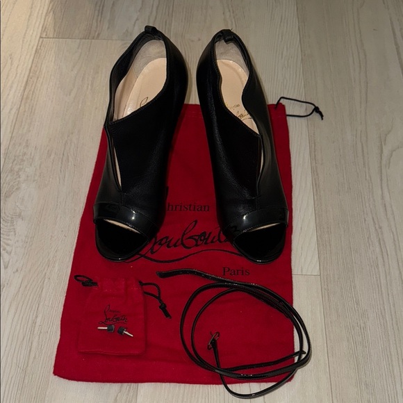Christian Louboutin Black Leather Heels - Picture 14 of 14